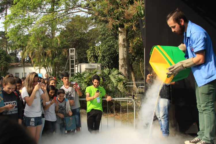 Show Da Fisica Na Feira Usp E As Profissoes