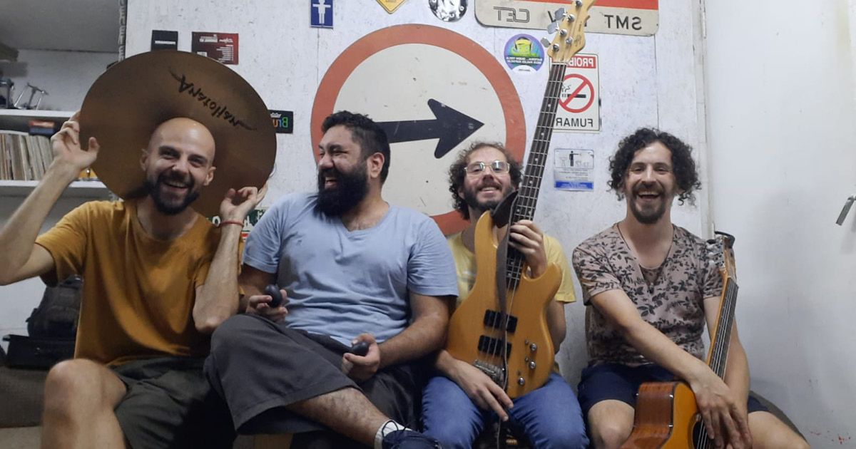 (Português) Banda Fone Sur se apresenta na Casa de Dona Yayá